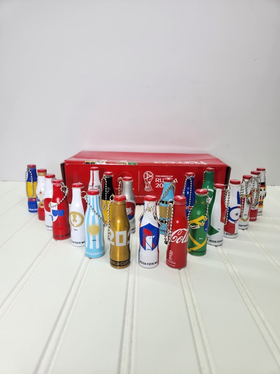 Coca Cola Other - Coca Cola Collection 2018 World Cup 21 Mini Bottle Keychain Set - Multicolor